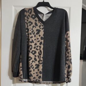 Chic Leopard Print Sweater